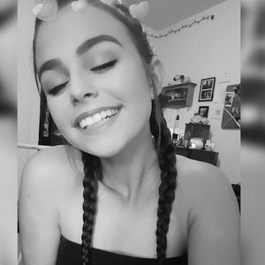 Meet your Posher, Calista